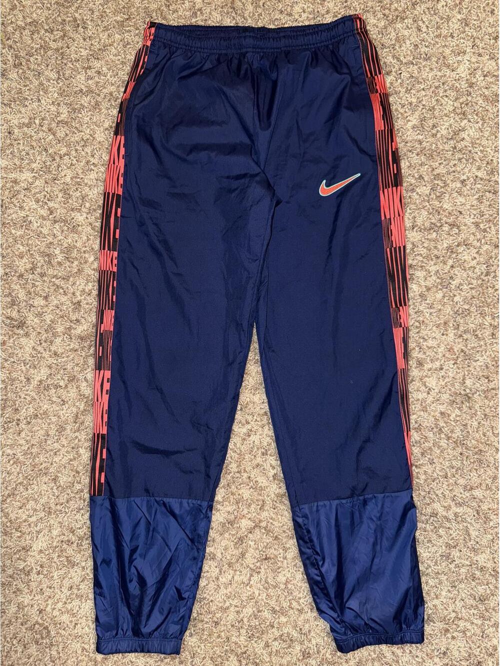 Nike Academy+ Men’s Repel Football Pants Sample